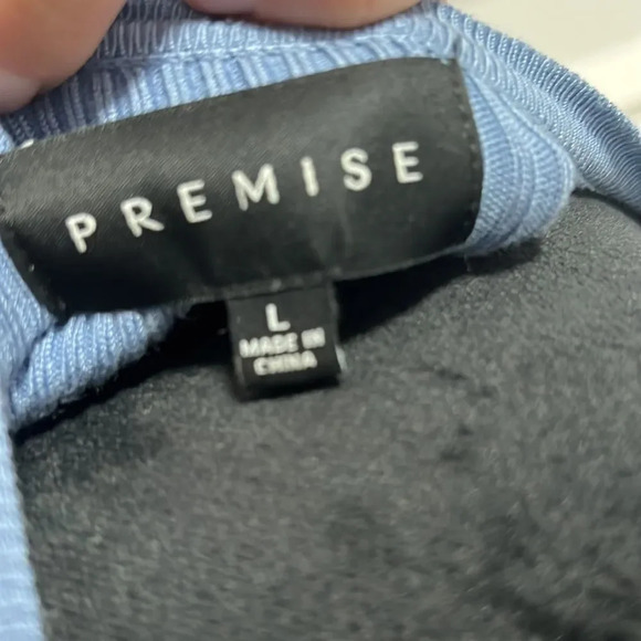 Premise blue shirt 3/4 length sleeves V-neck size L - Picture 5 of 6